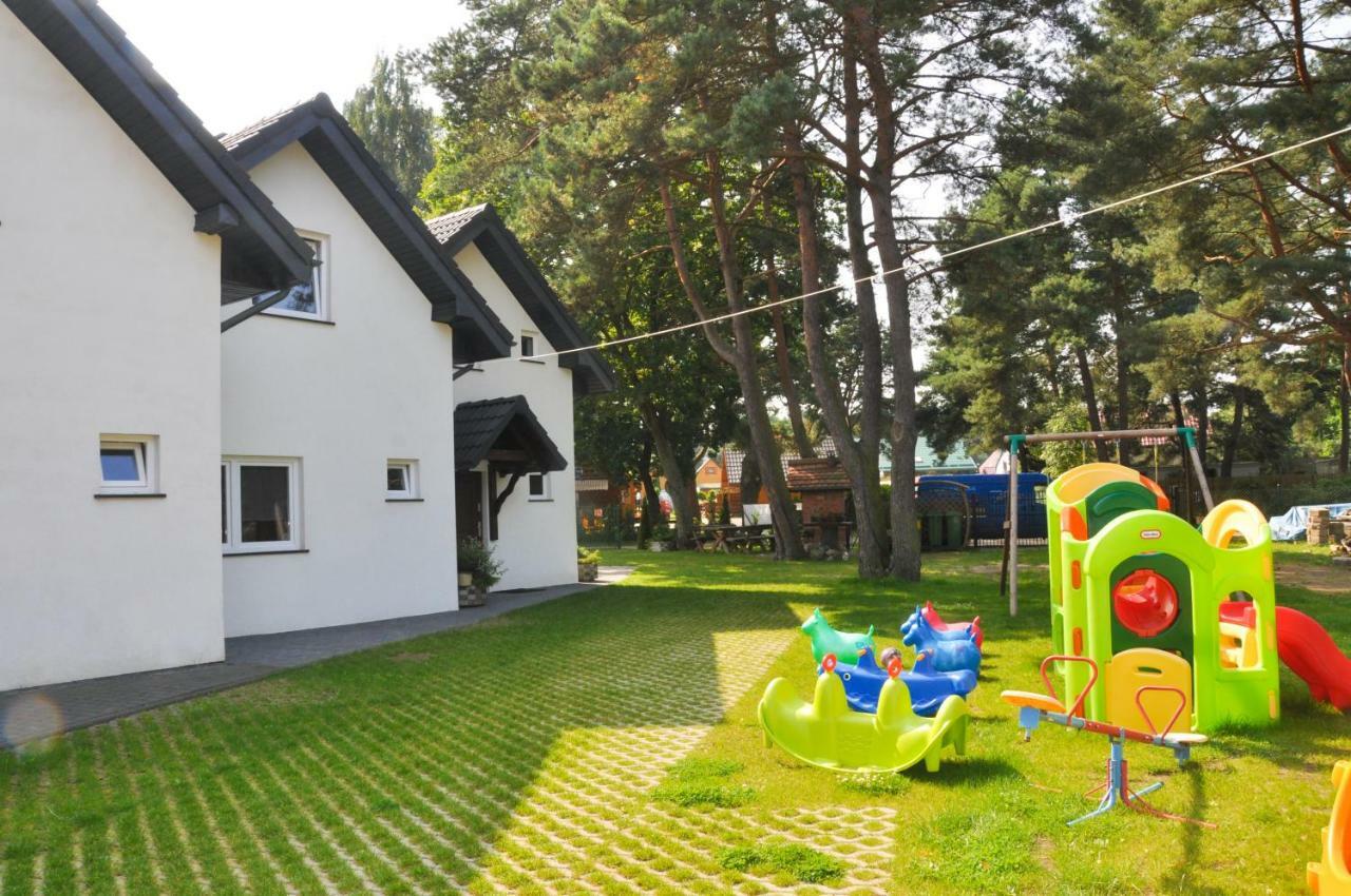 Ferienhaus Holiday Home Domki Raj Jarosławiec Exterior foto